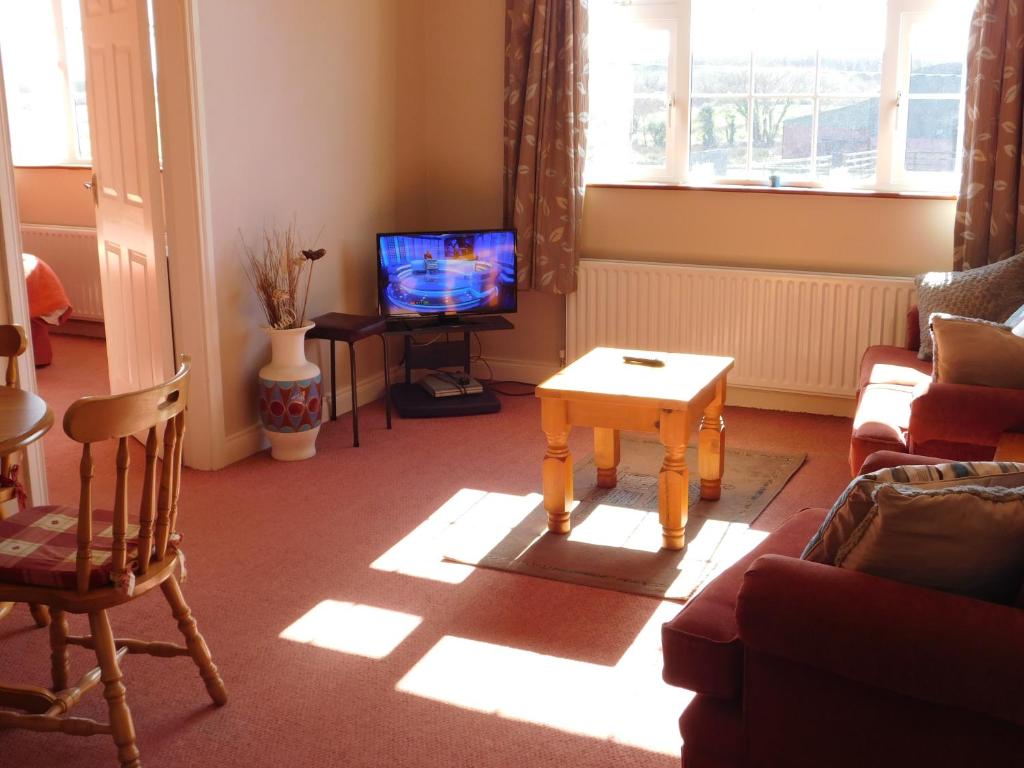 O'Briens Apartments room 2